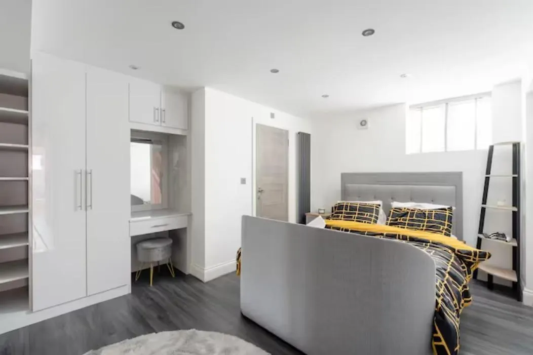 Modern House With Relaxing Hot Tub Daire Uxbridge